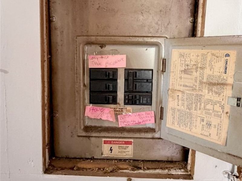 1842 Grace Road, Akron, OH 44312 Photo 8