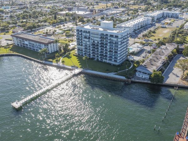 3040 Lake Shore Drive, Unit 502, Riviera Beach, FL 33404