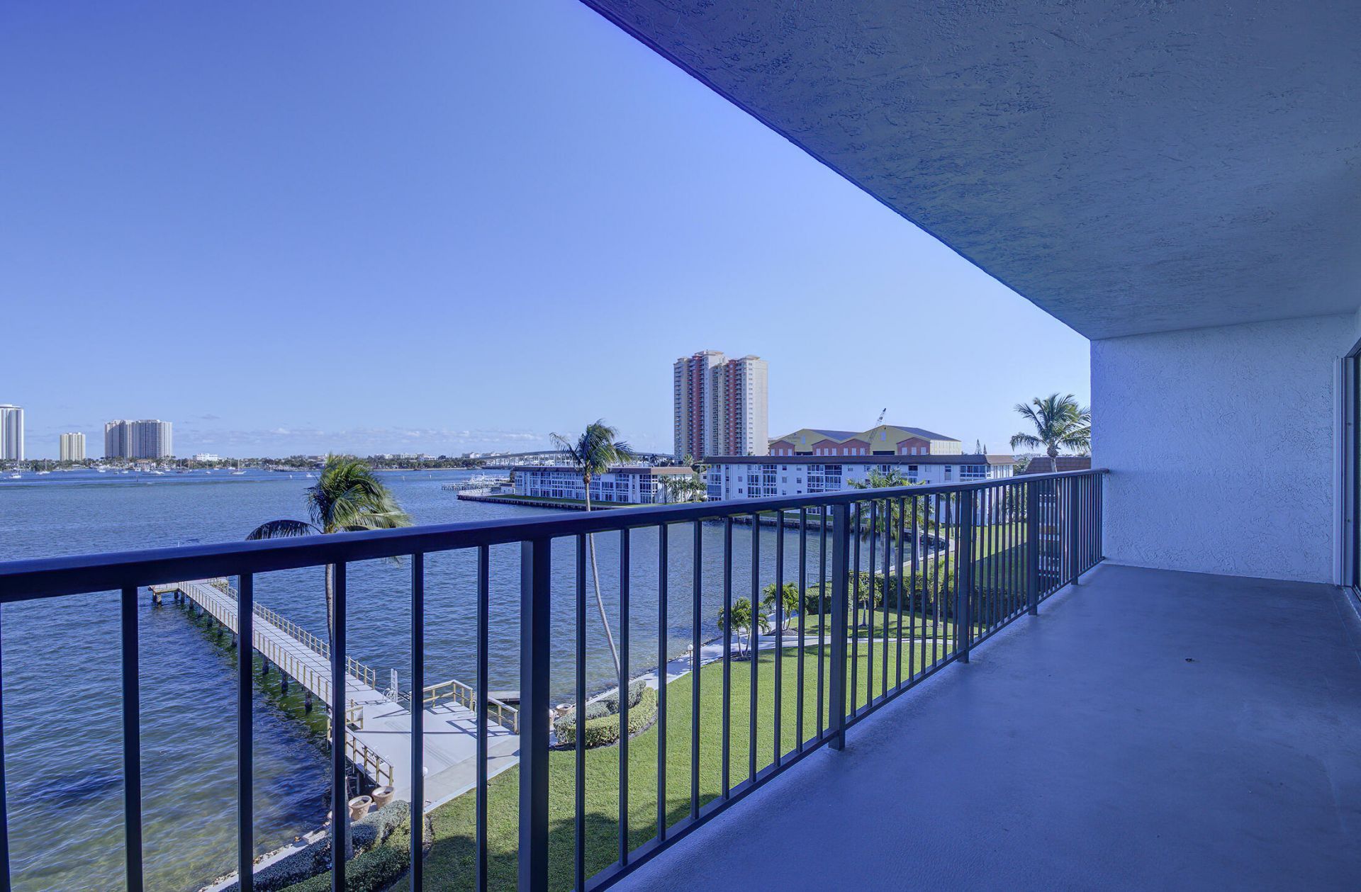 3040 Lake Shore Drive, Unit 502, Riviera Beach, FL 33404 Photo
