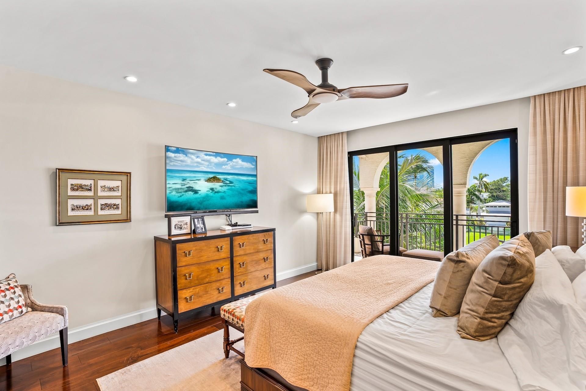 1532 SE 12th St, Unit PH-1, Fort Lauderdale, FL 33316 Photo