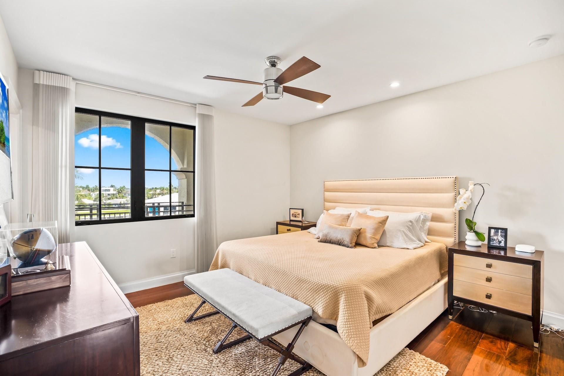 1532 SE 12th St, Unit PH-1, Fort Lauderdale, FL 33316 Photo