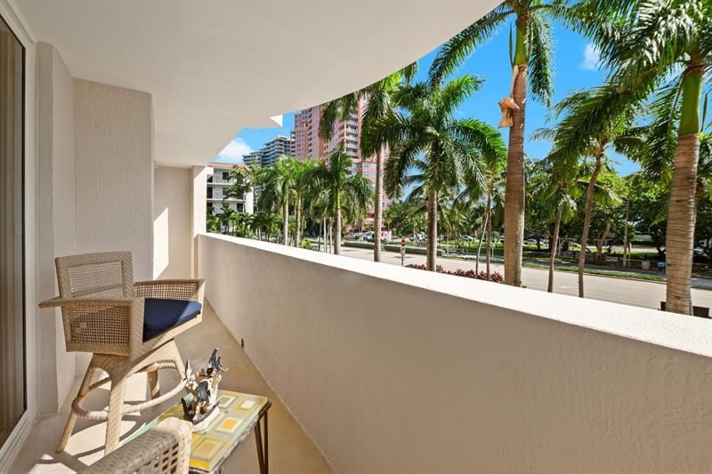 2011 N Ocean Boulevard, Unit 206, Fort Lauderdale, FL 33305 Photo