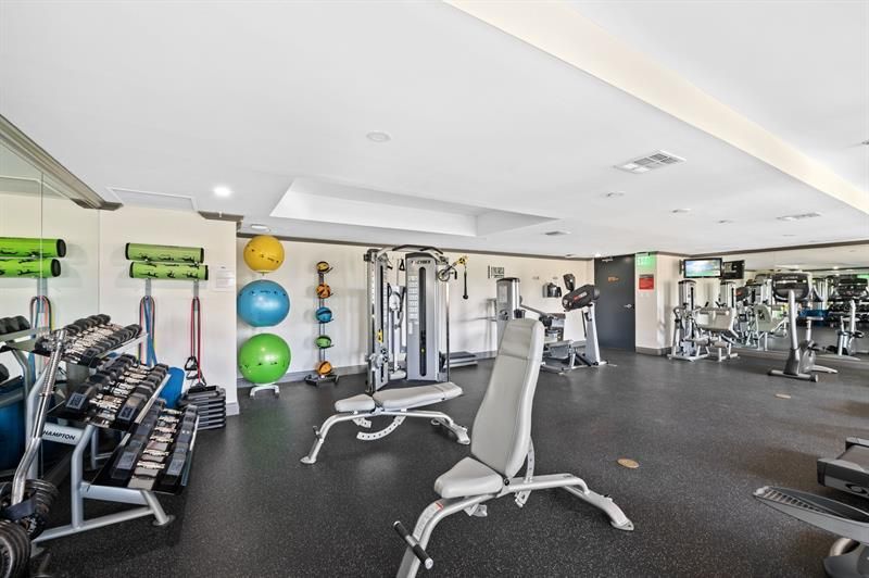 2011 N Ocean Boulevard, Unit 206, Fort Lauderdale, FL 33305 Photo