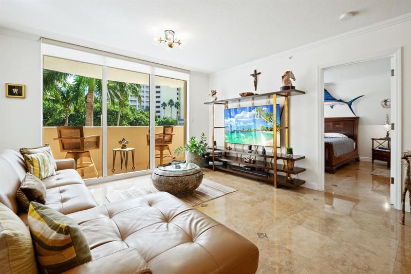 2011 N Ocean Boulevard, Unit 206, Fort Lauderdale, FL 33305 Photo