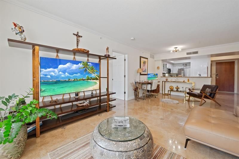 2011 N Ocean Boulevard, Unit 206, Fort Lauderdale, FL 33305 Photo