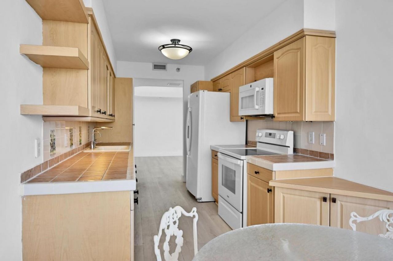 3640 Yacht Club Drive, Unit 1501, Aventura, FL 33180 Photo