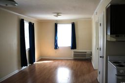 1500 Chester St. photo 4