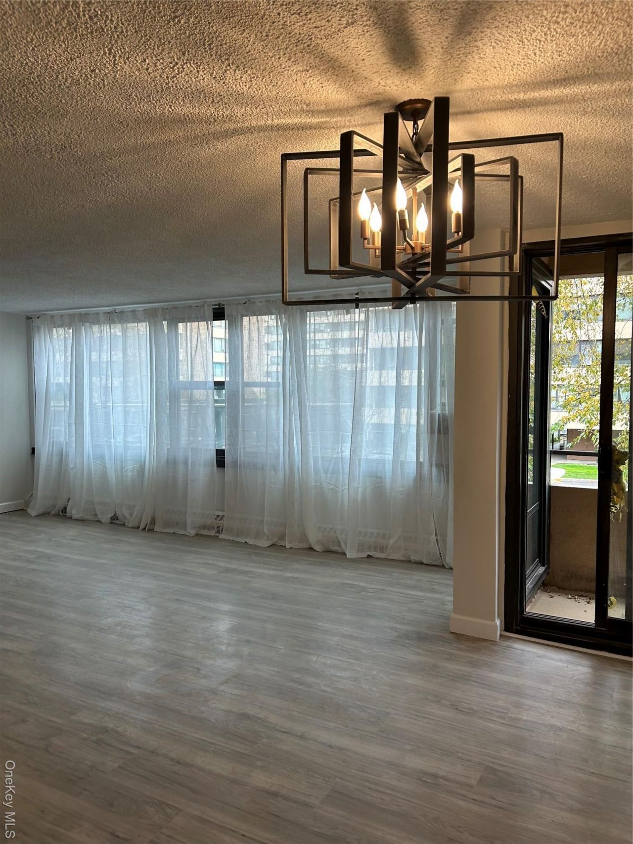 7-25 166 St, Unit 2B, Beechhurst, NY 11357 Main Photo