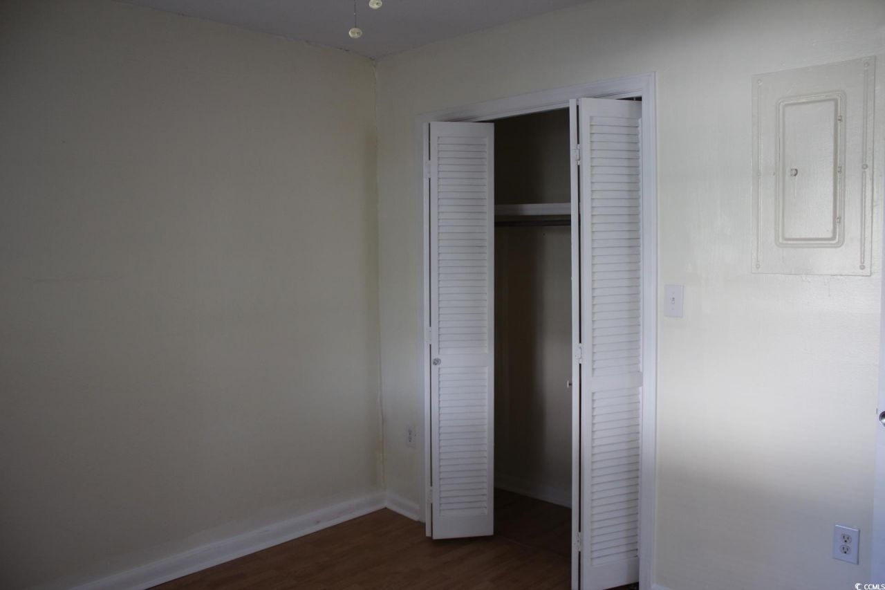 1500 Chester St. Photo 7