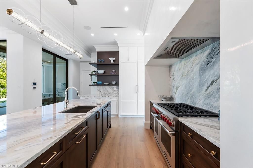 285 Central Ave, Naples, FL 34102 Photo