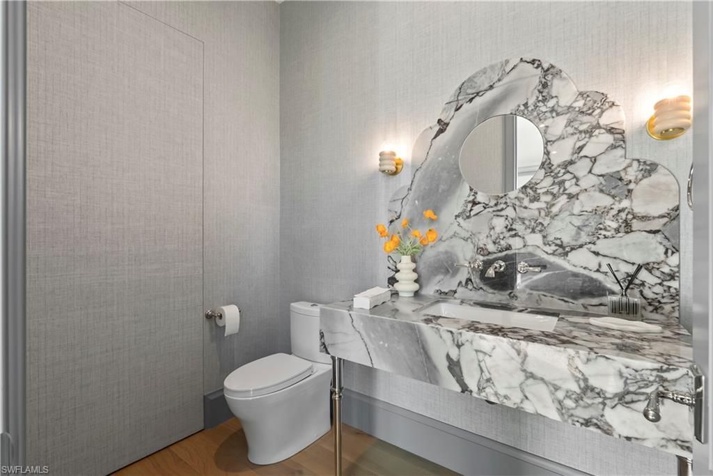 285 Central Ave, Naples, FL 34102 Photo