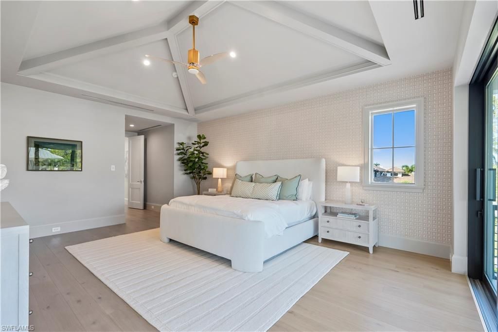 285 Central Ave, Naples, FL 34102 Photo