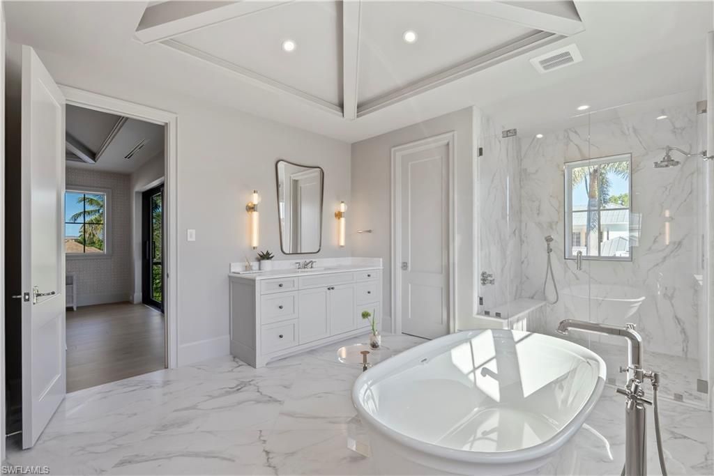 285 Central Ave, Naples, FL 34102 Photo