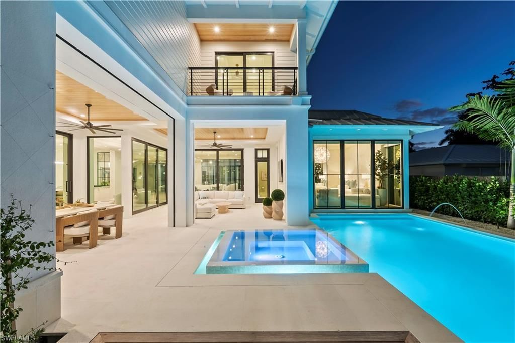 285 Central Ave, Naples, FL 34102 Photo