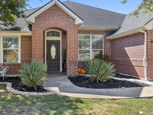 6552 Fairview Drive, Watauga, TX 76148
