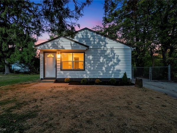 16817 Glenpark Avenue, Cleveland, OH 44128