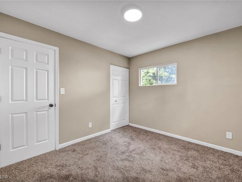 16817 Glenpark Avenue, Cleveland, OH 44128 Photo 22