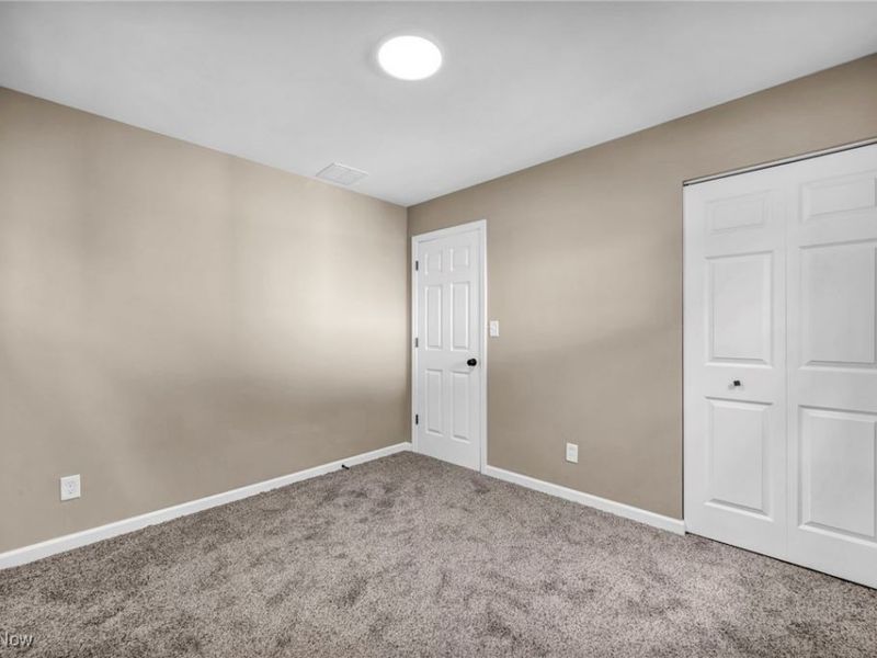 16817 Glenpark Avenue, Cleveland, OH 44128 Photo 23