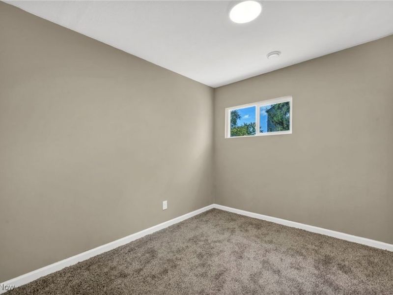 16817 Glenpark Avenue, Cleveland, OH 44128 Photo 31