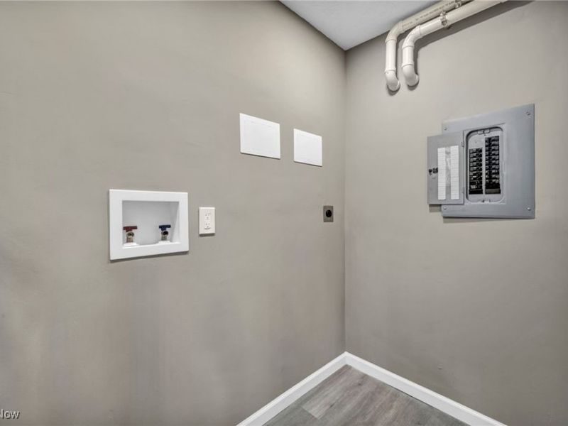 16817 Glenpark Avenue, Cleveland, OH 44128 Photo 32