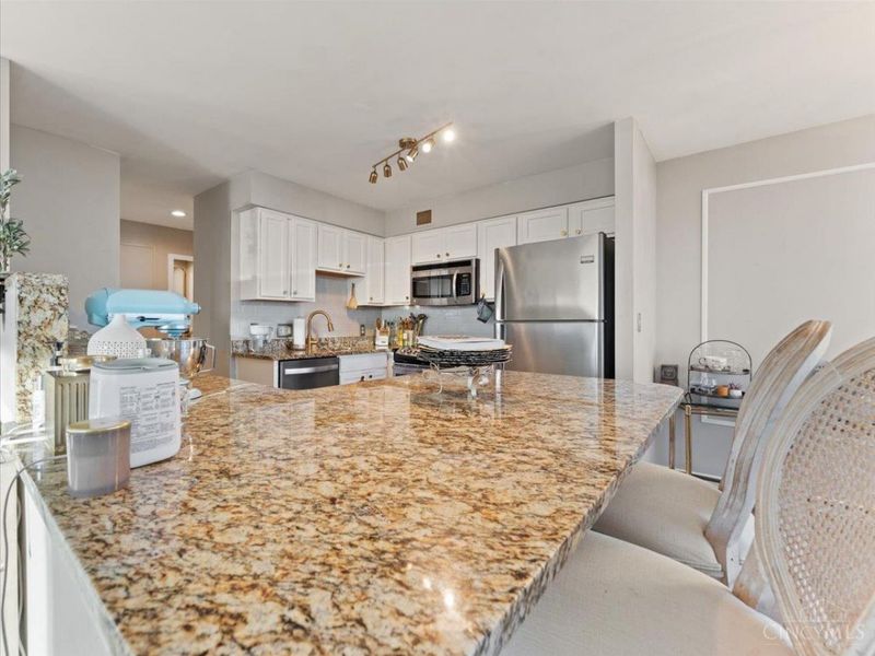 810 Matson Place, Cincinnati, OH 45204 Photo 12