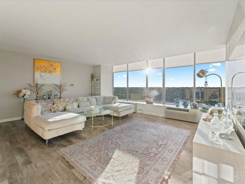 810 Matson Place, Cincinnati, OH 45204 Photo 6