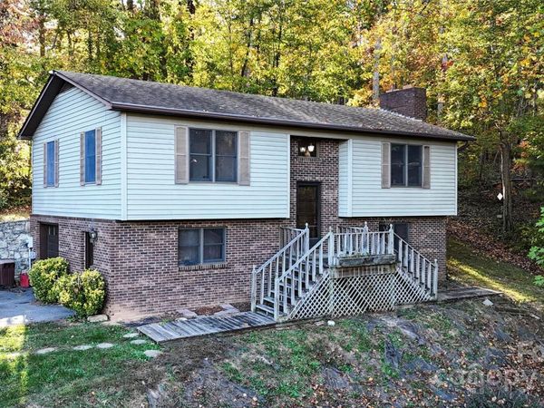 7 Windy Hollow Road, Asheville, NC 28806