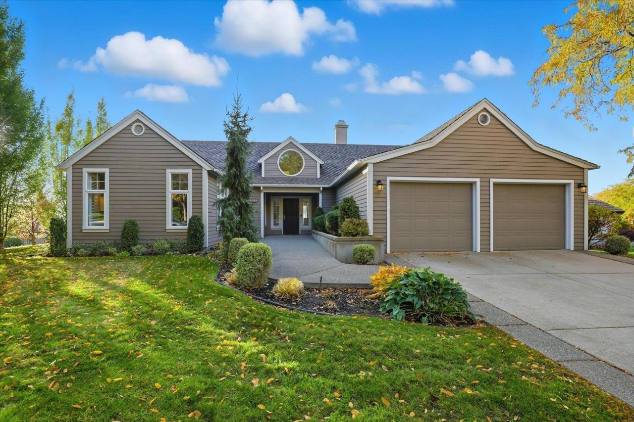 4916 S St Andrews Ln, Spokane, WA 99223 Main Photo