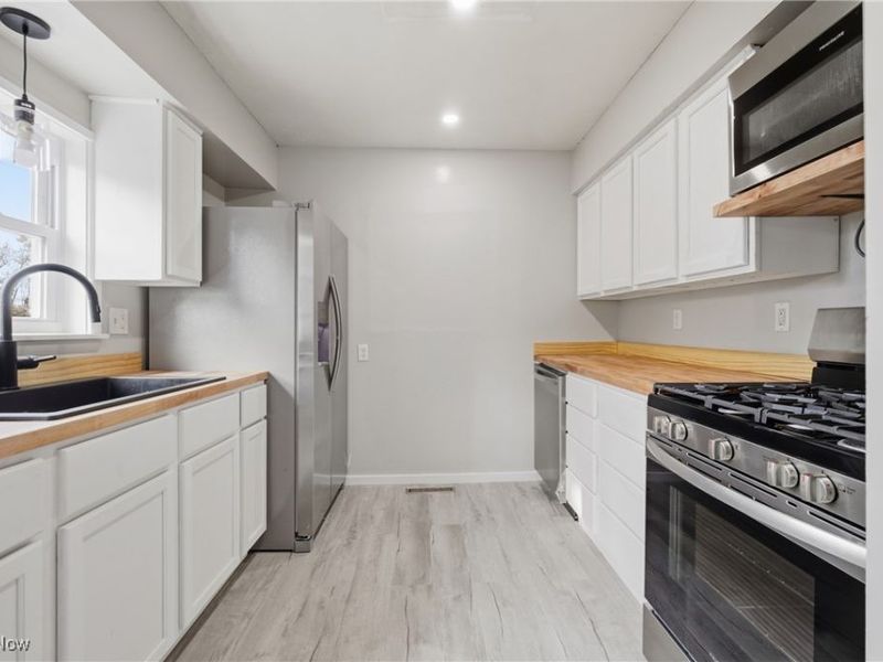 1242 Blennerhassett Heights, Parkersburg, WV 26101 Photo 16