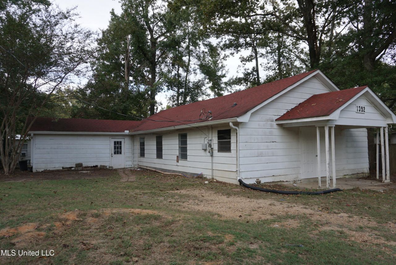 1392 Old Lake Road, Brandon, MS 39042 Main Photo
