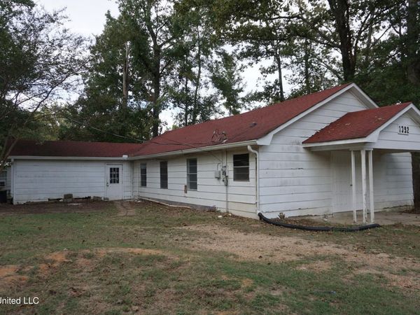 1392 Old Lake Road, Brandon, MS 39042