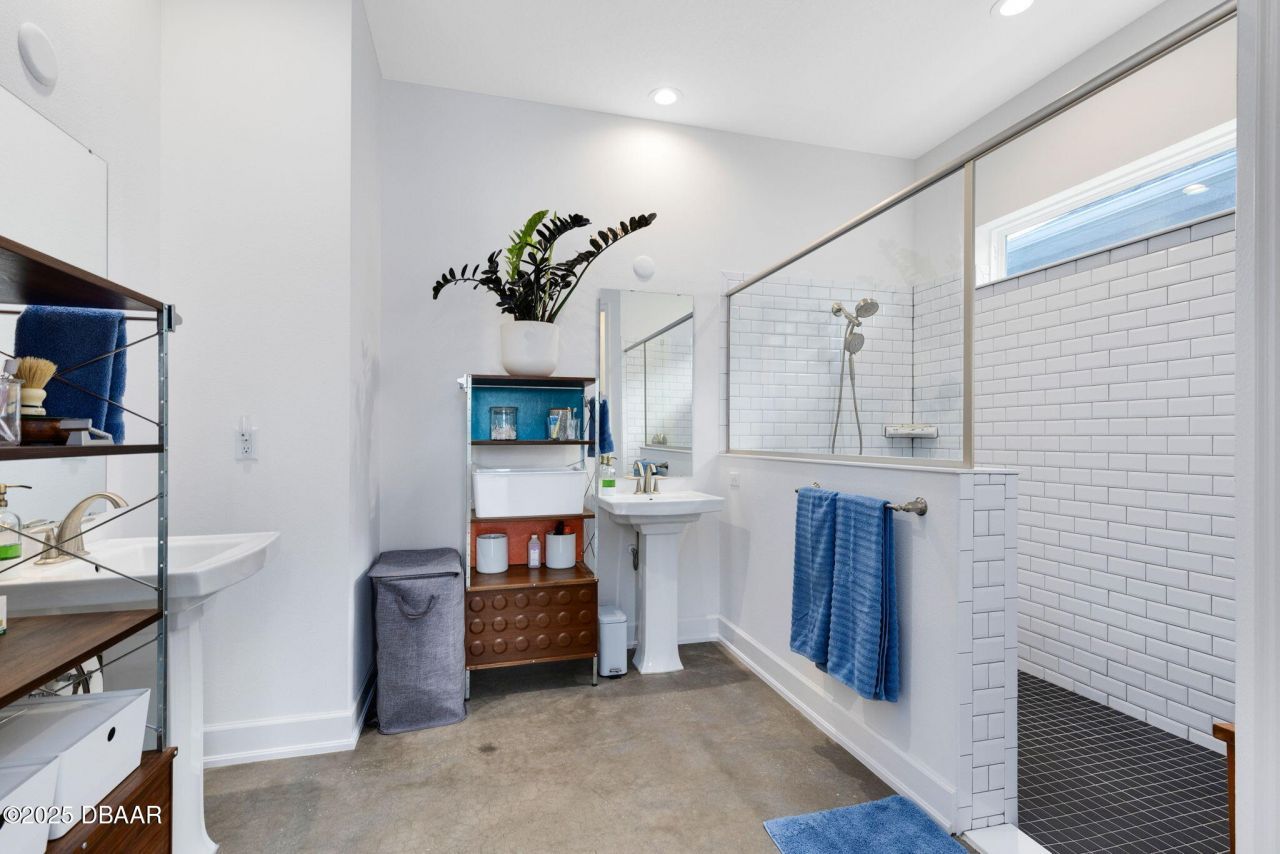 513 Mosaic Boulevard, Daytona Beach, FL 32124 Photo