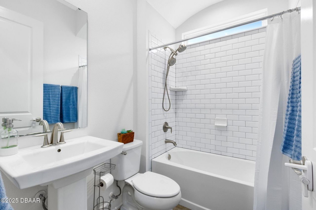 513 Mosaic Boulevard, Daytona Beach, FL 32124 Photo