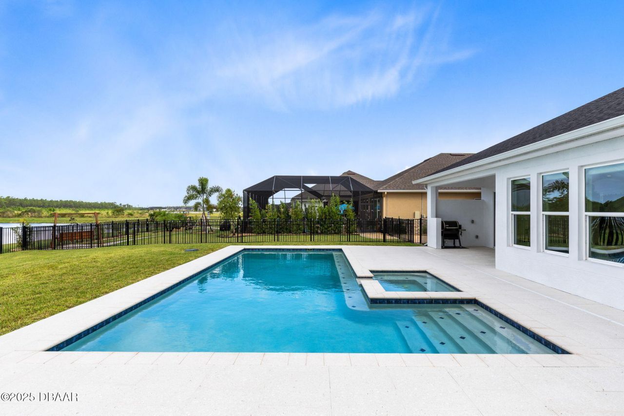 513 Mosaic Boulevard, Daytona Beach, FL 32124 Photo