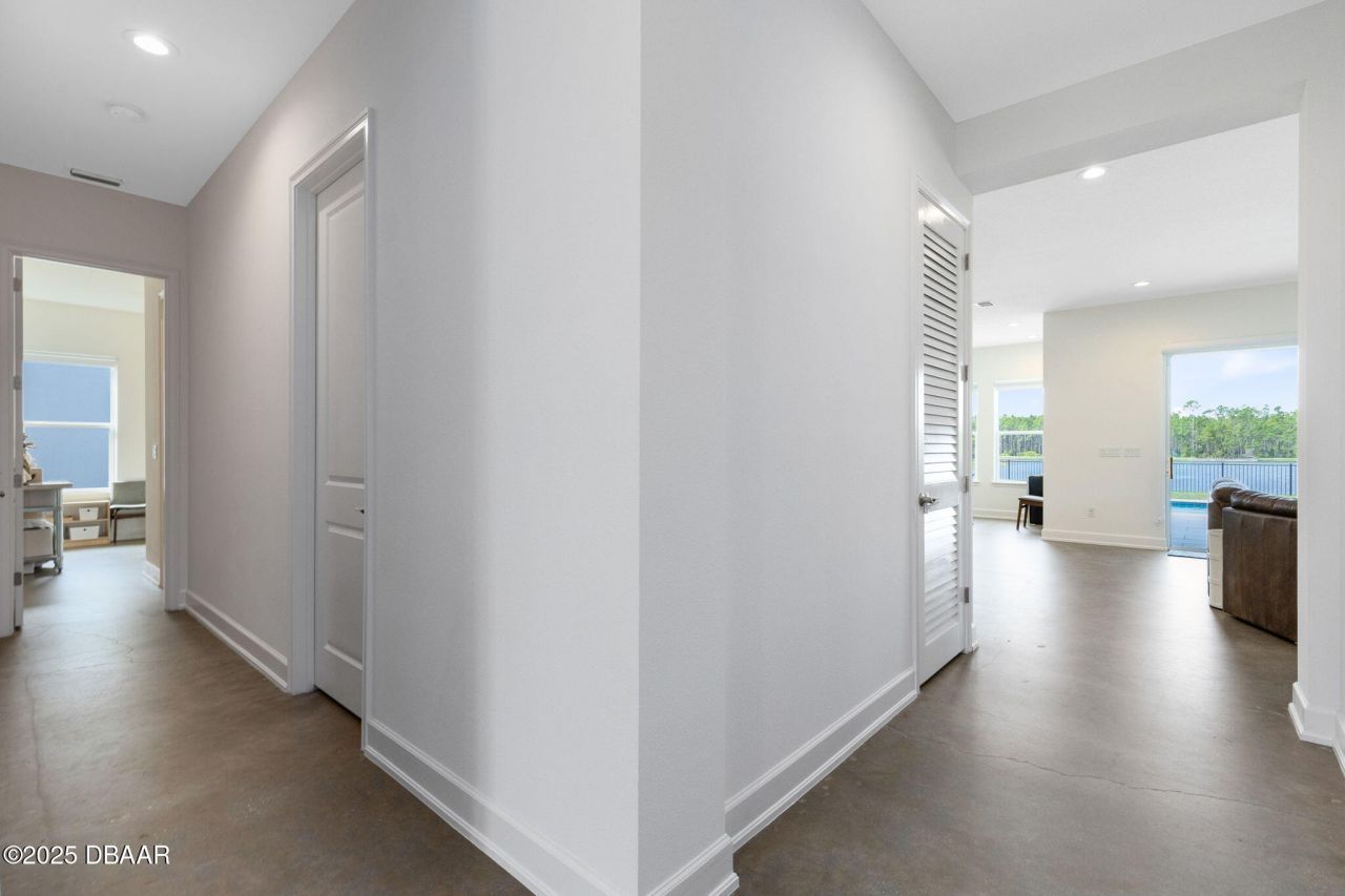 513 Mosaic Boulevard, Daytona Beach, FL 32124 Photo