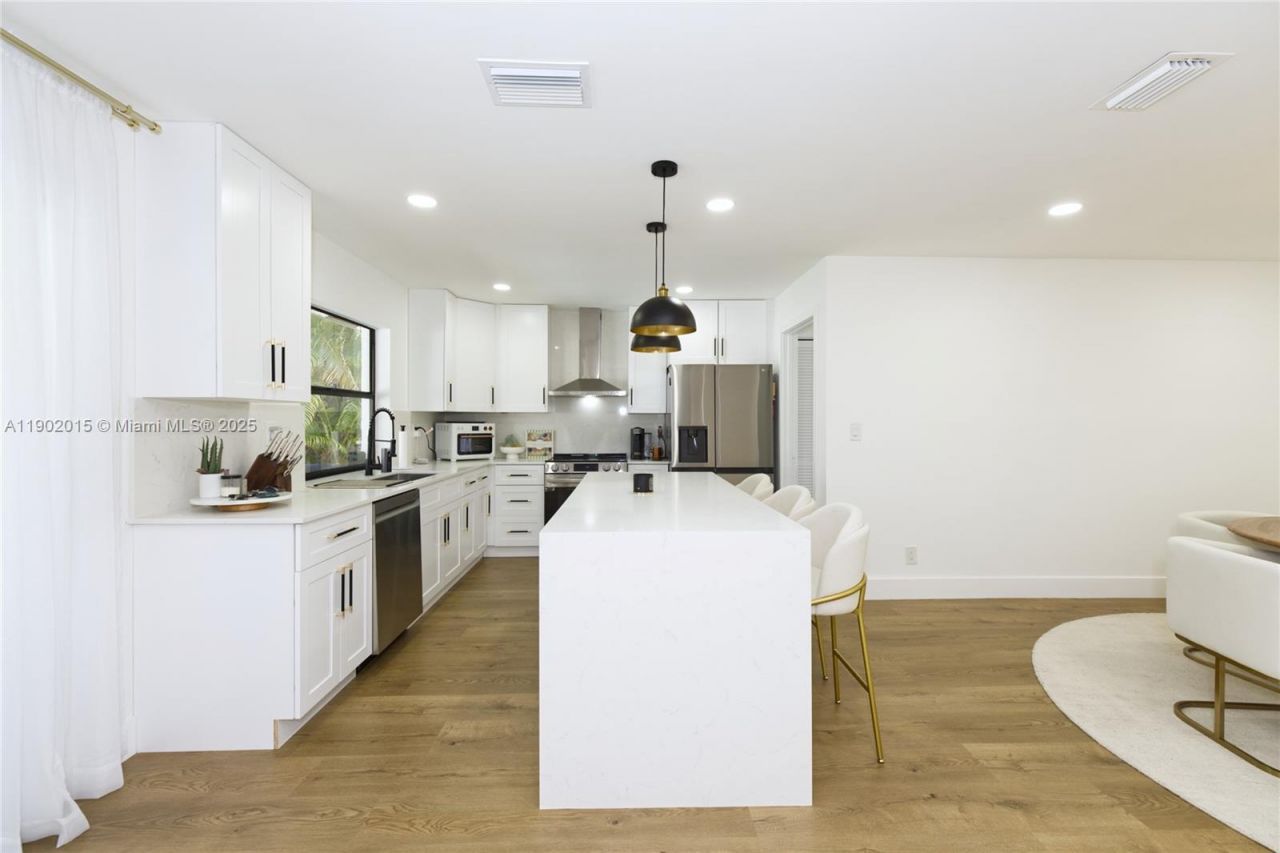 10395 NW 42nd Dr, Coral Springs, FL 33065 Photo