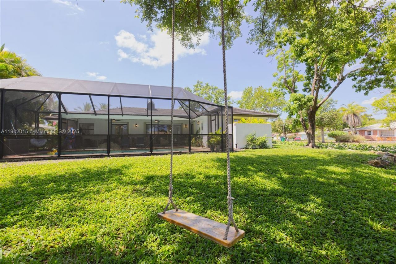 10395 NW 42nd Dr, Coral Springs, FL 33065 Photo