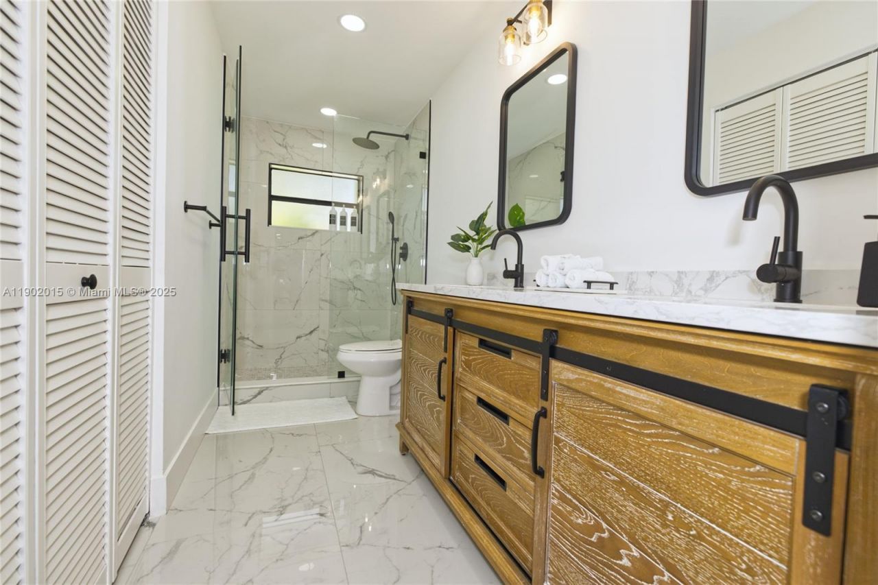 10395 NW 42nd Dr, Coral Springs, FL 33065 Photo