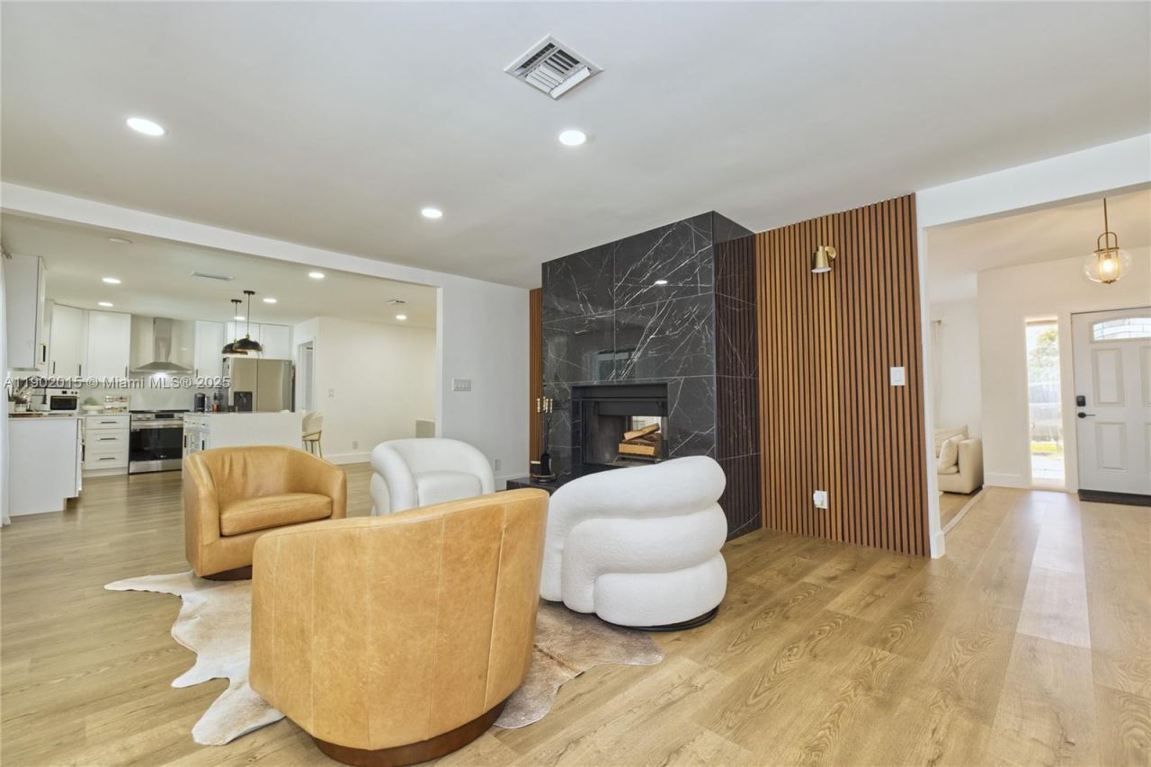 10395 NW 42nd Dr, Coral Springs, FL 33065 Photo