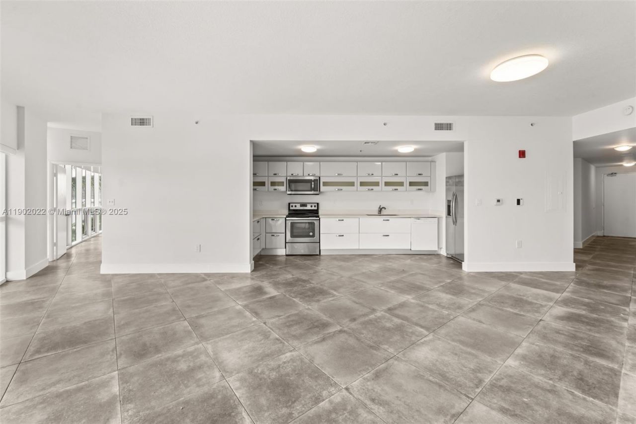 6580 Indian Creek Dr, Unit 209, Miami Beach, FL 33141 Photo