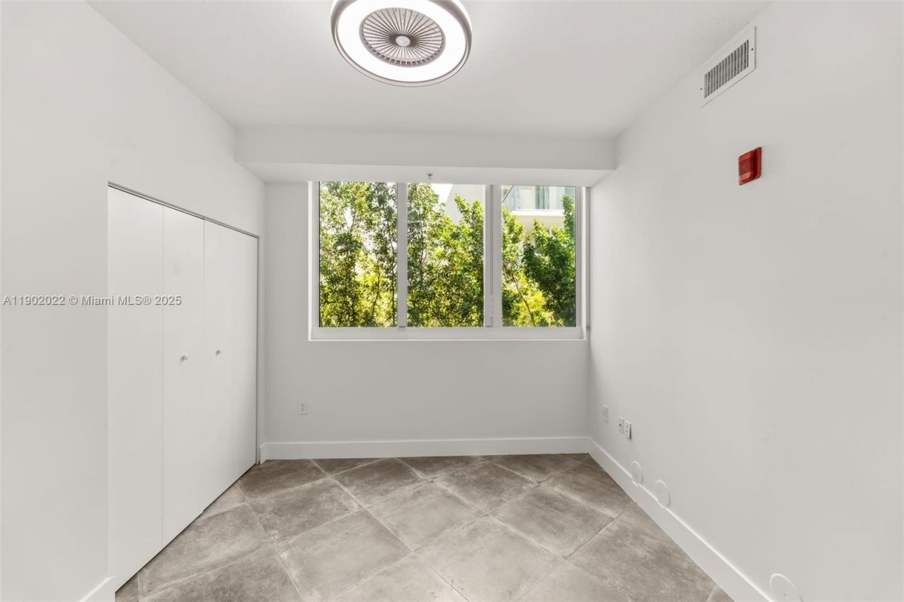 6580 Indian Creek Dr, Unit 209, Miami Beach, FL 33141 Photo