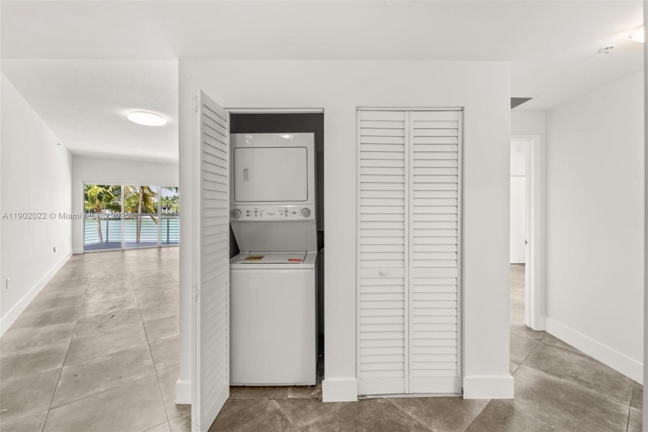 6580 Indian Creek Dr, Unit 209, Miami Beach, FL 33141 Photo