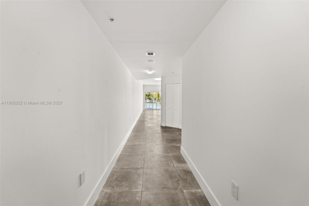 6580 Indian Creek Dr, Unit 209, Miami Beach, FL 33141 Photo