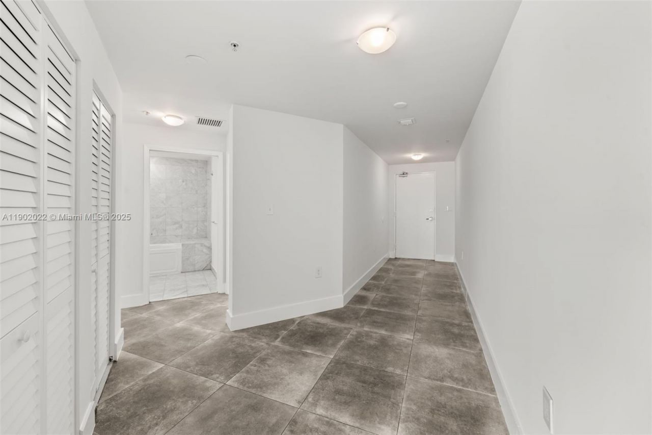 6580 Indian Creek Dr, Unit 209, Miami Beach, FL 33141 Photo