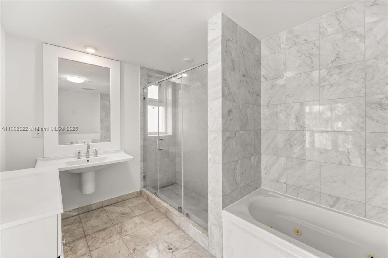 6580 Indian Creek Dr, Unit 209, Miami Beach, FL 33141 Photo