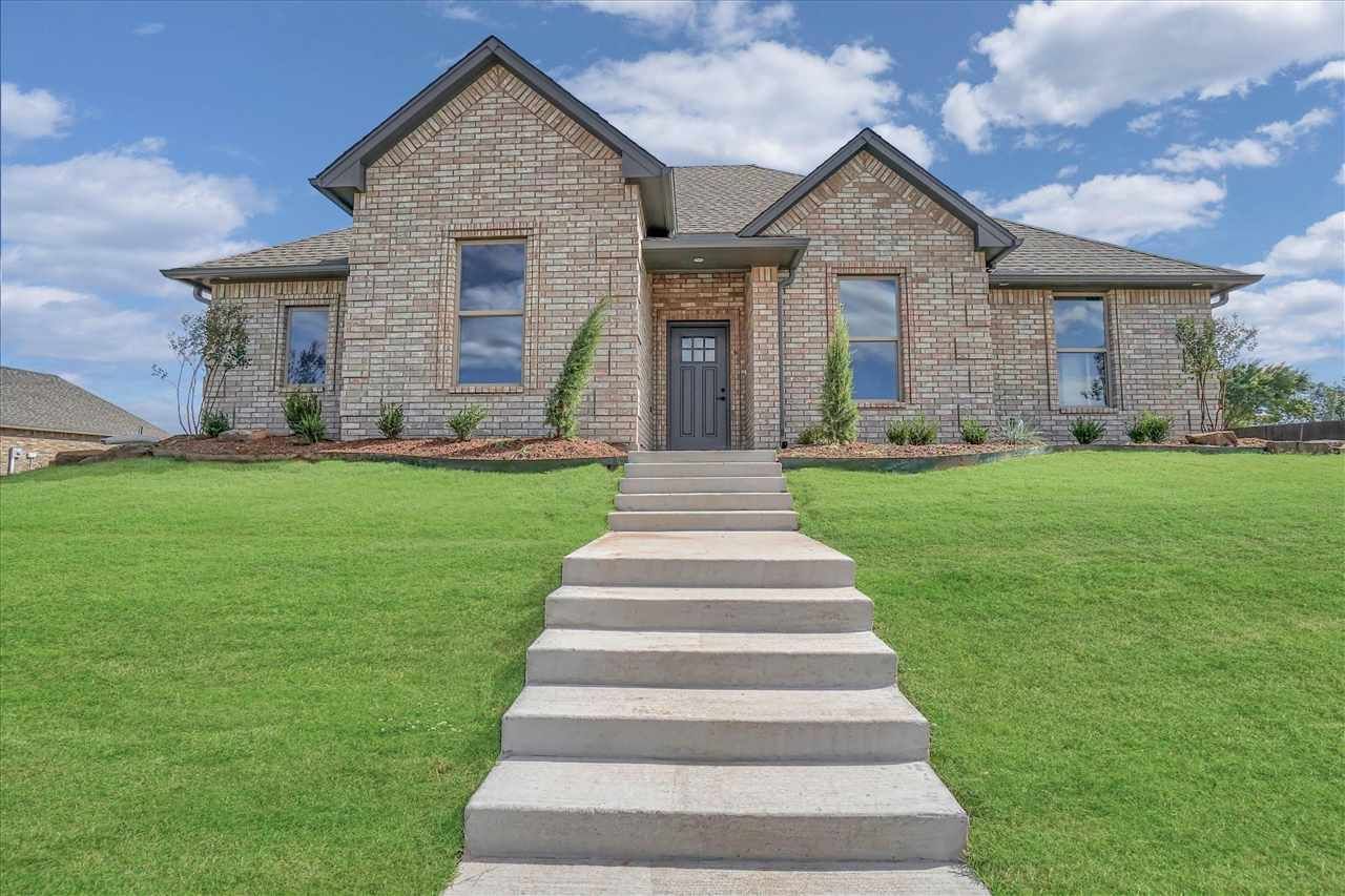 1605 NW 37th St, Lawton, OK 73505 Main Photo