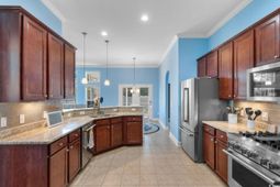 4311 Grovecrest Circle photo 4