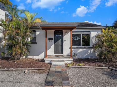 1702 E KNOLLWOOD STREET, TAMPA, FL 33610