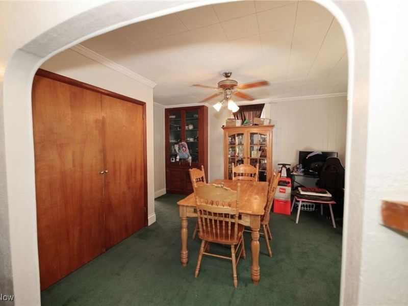 152 Pennsylvania Avenue, Chester, WV 26034 Photo 10