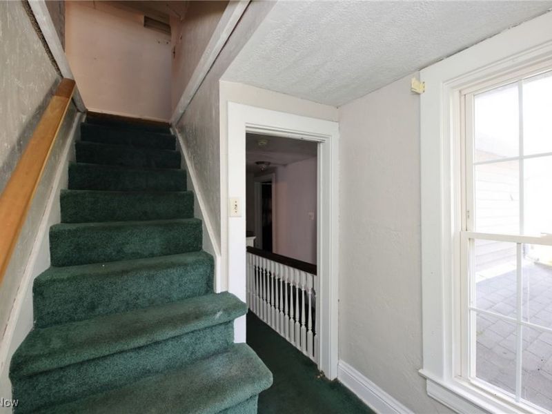 152 Pennsylvania Avenue, Chester, WV 26034 Photo 19